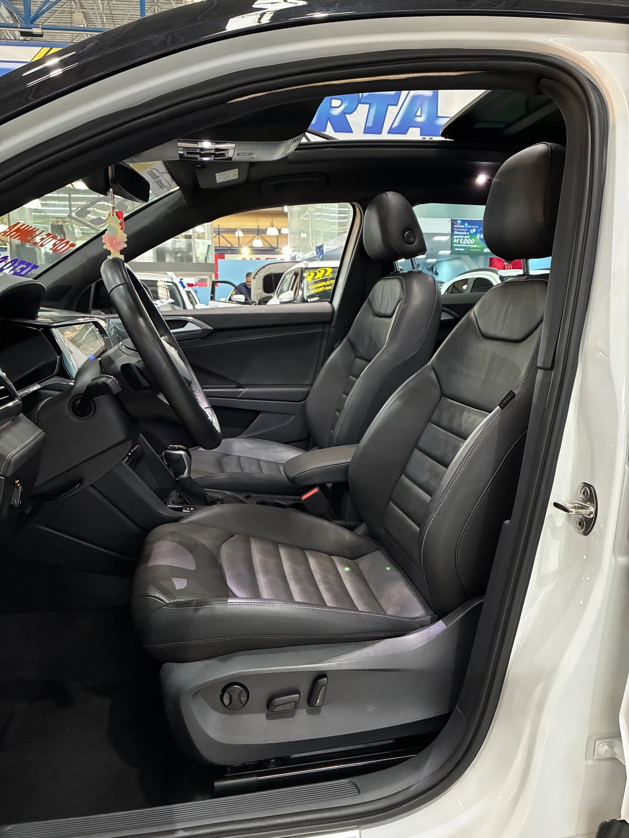 VOLKSWAGEN TAOS