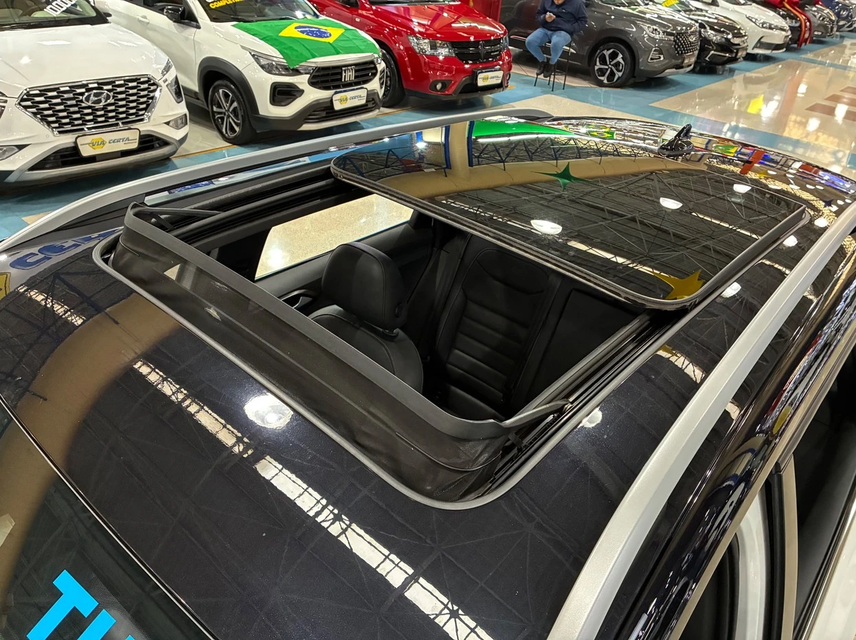 VOLKSWAGEN TAOS