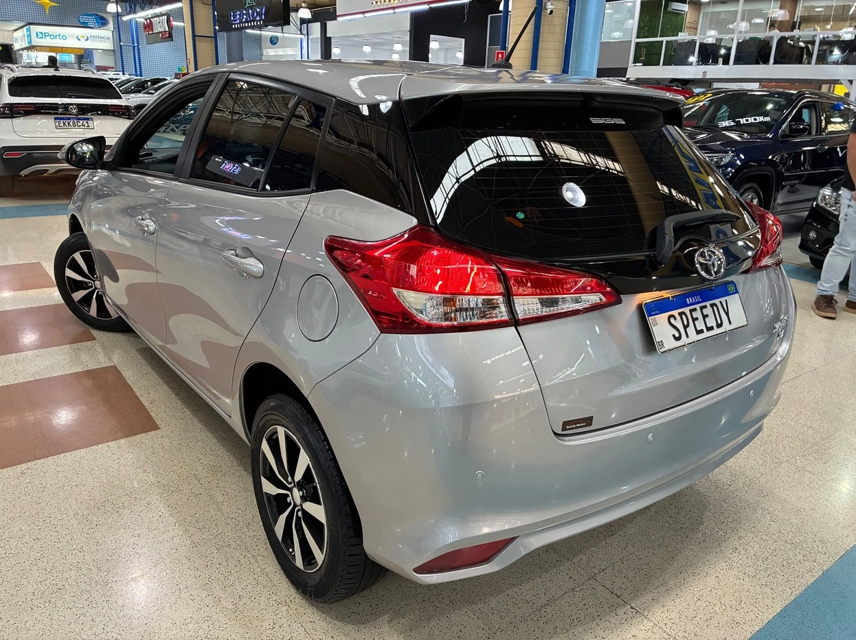 TOYOTA YARIS