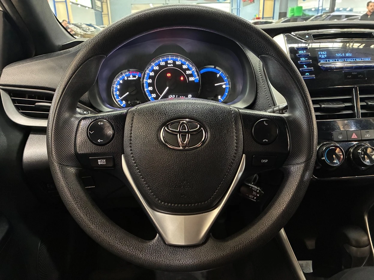 TOYOTA YARIS