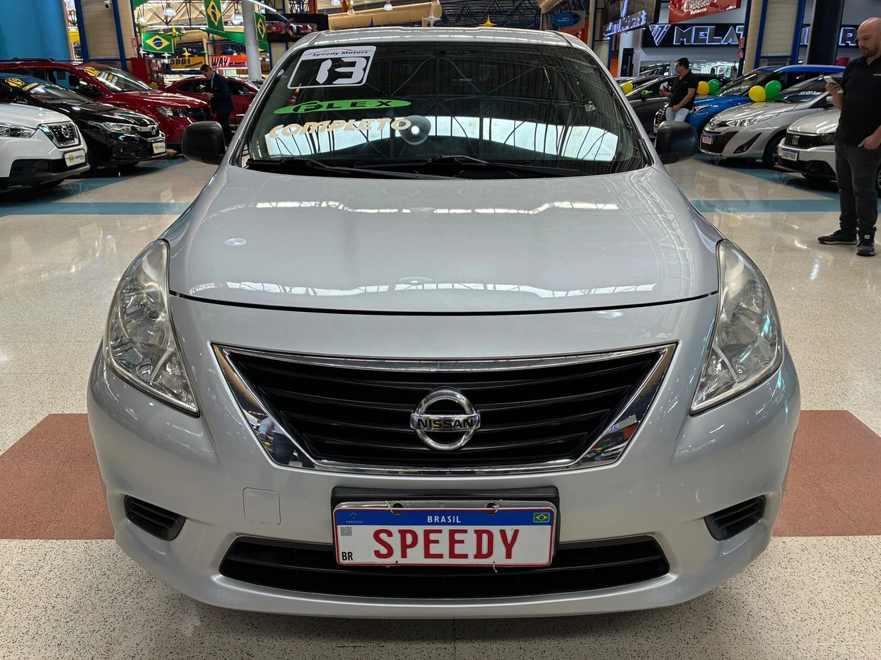 NISSAN VERSA