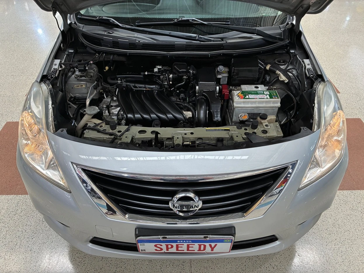 NISSAN VERSA