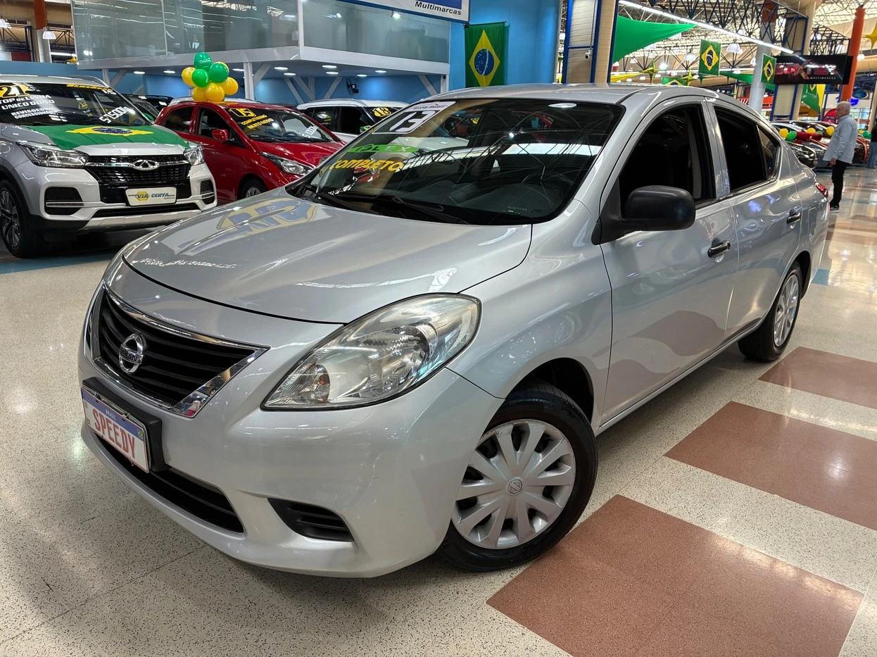 NISSAN VERSA