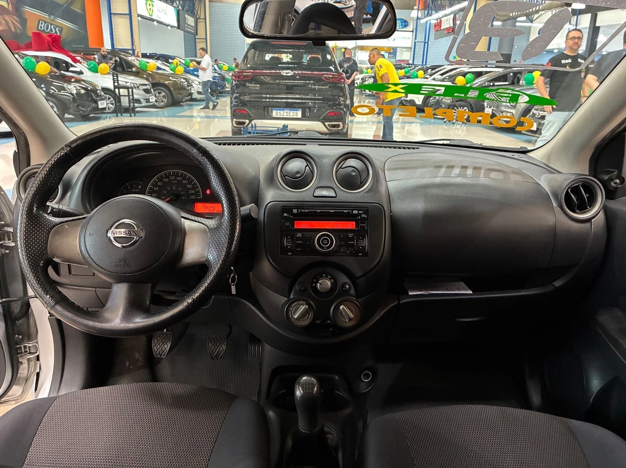NISSAN VERSA