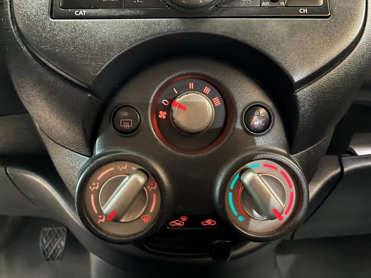 NISSAN VERSA