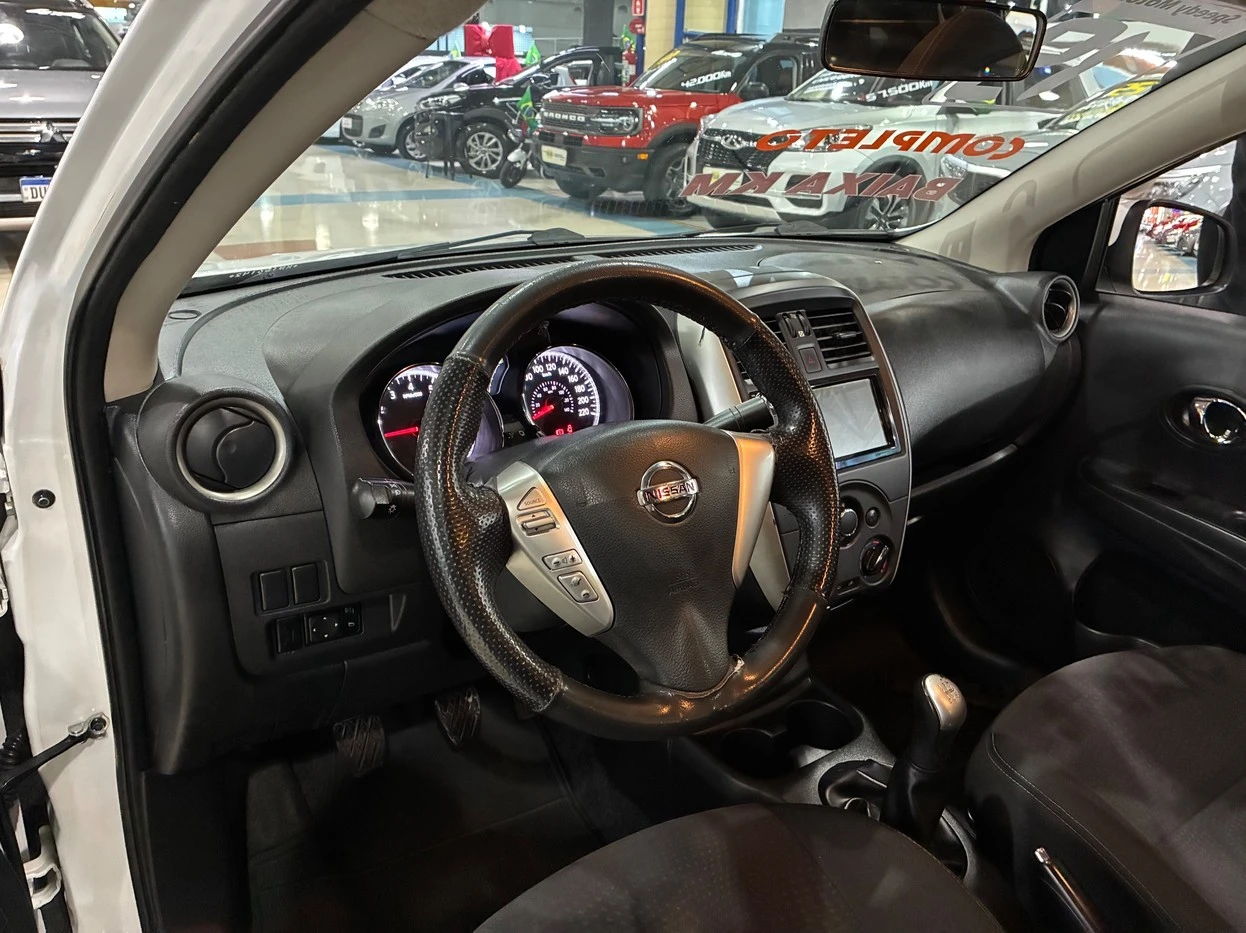 NISSAN VERSA