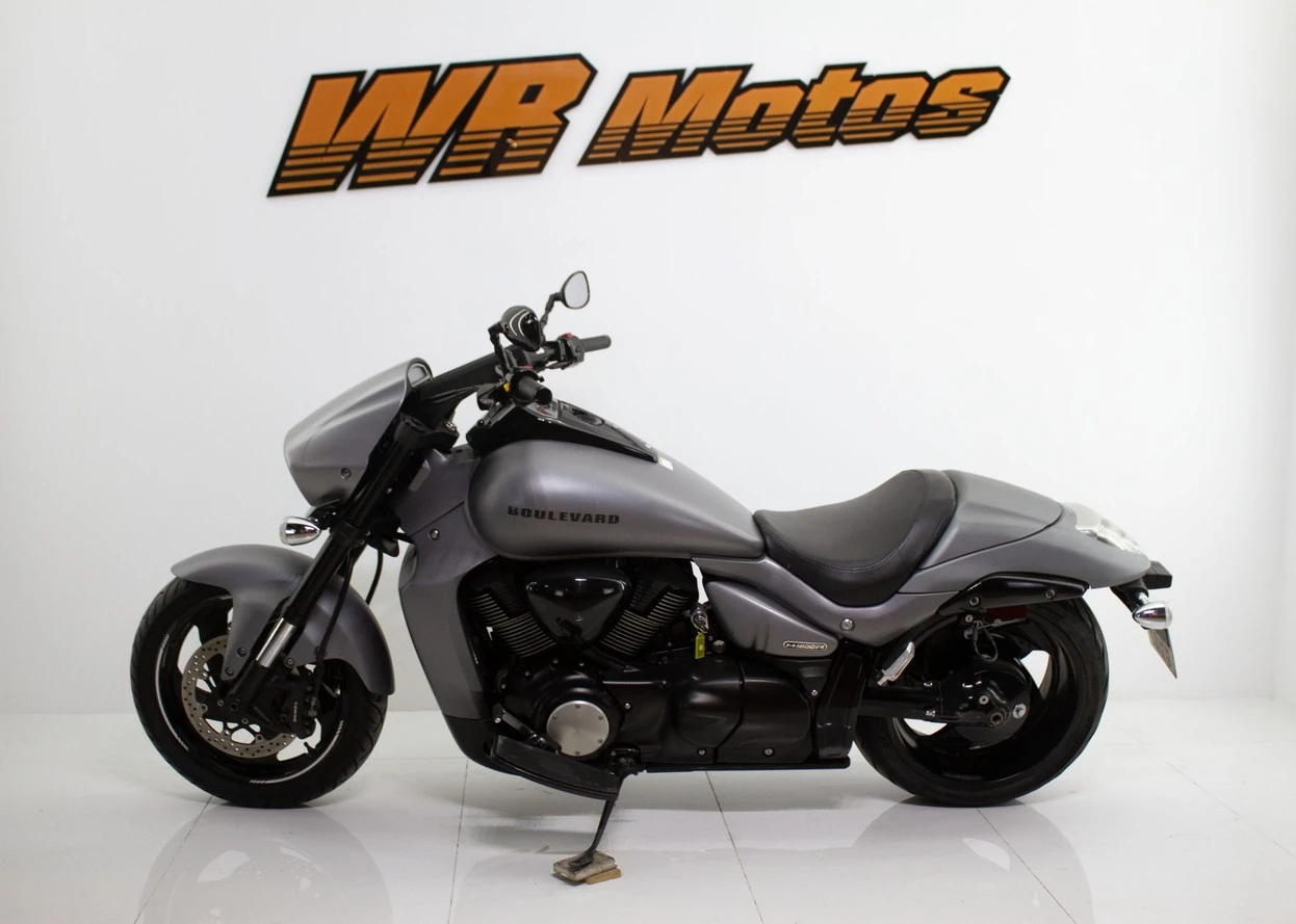 SUZUKI BOULEVARD M1800R BOSS