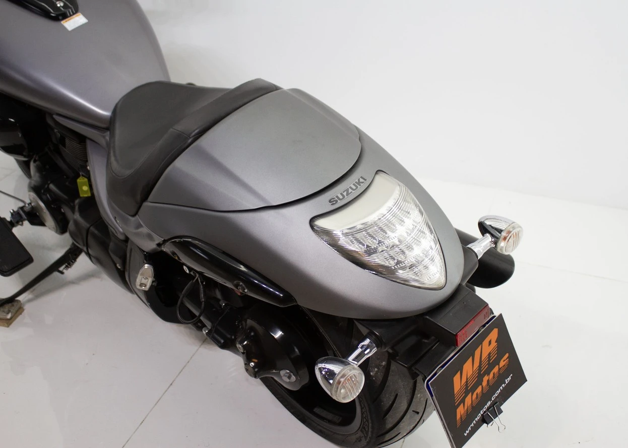 SUZUKI BOULEVARD M1800R BOSS