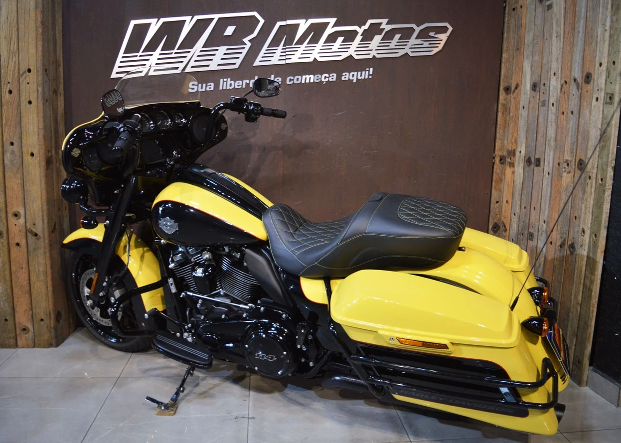 HARLEY-DAVIDSON STREET GLIDE SPECIAL