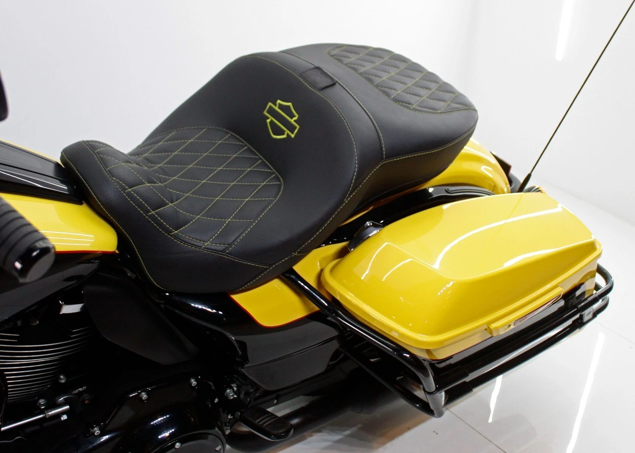 HARLEY-DAVIDSON STREET GLIDE SPECIAL