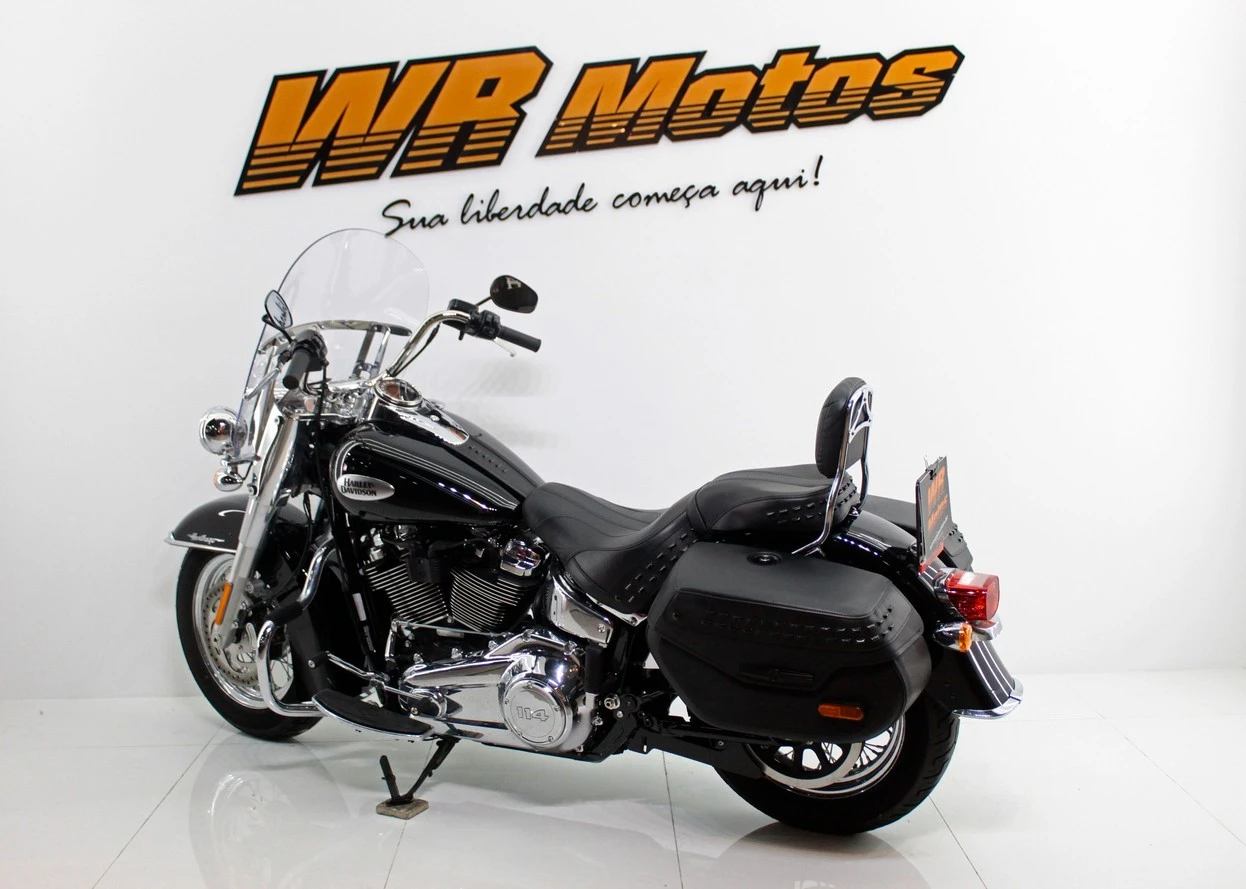 HARLEY-DAVIDSON SOFTAIL HERITAGE CLASSIC 114