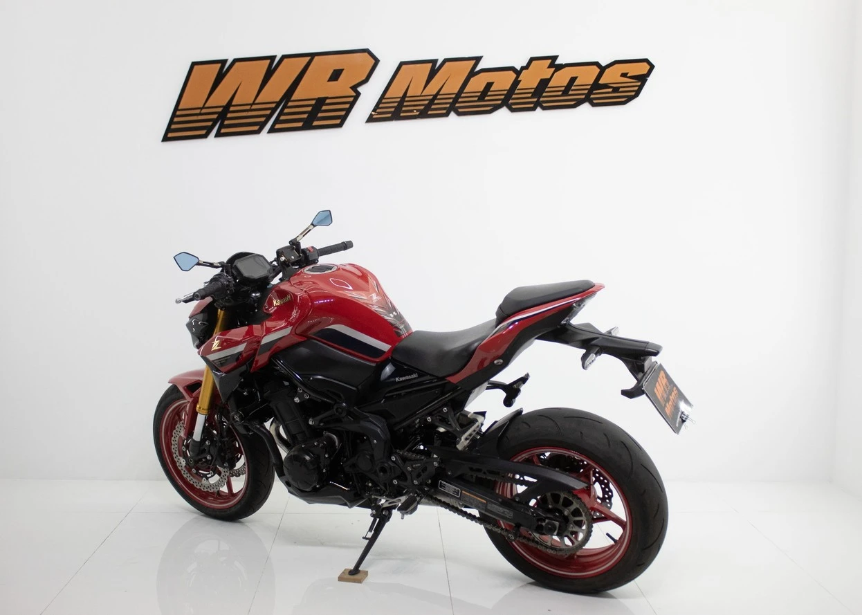 KAWASAKI Z900