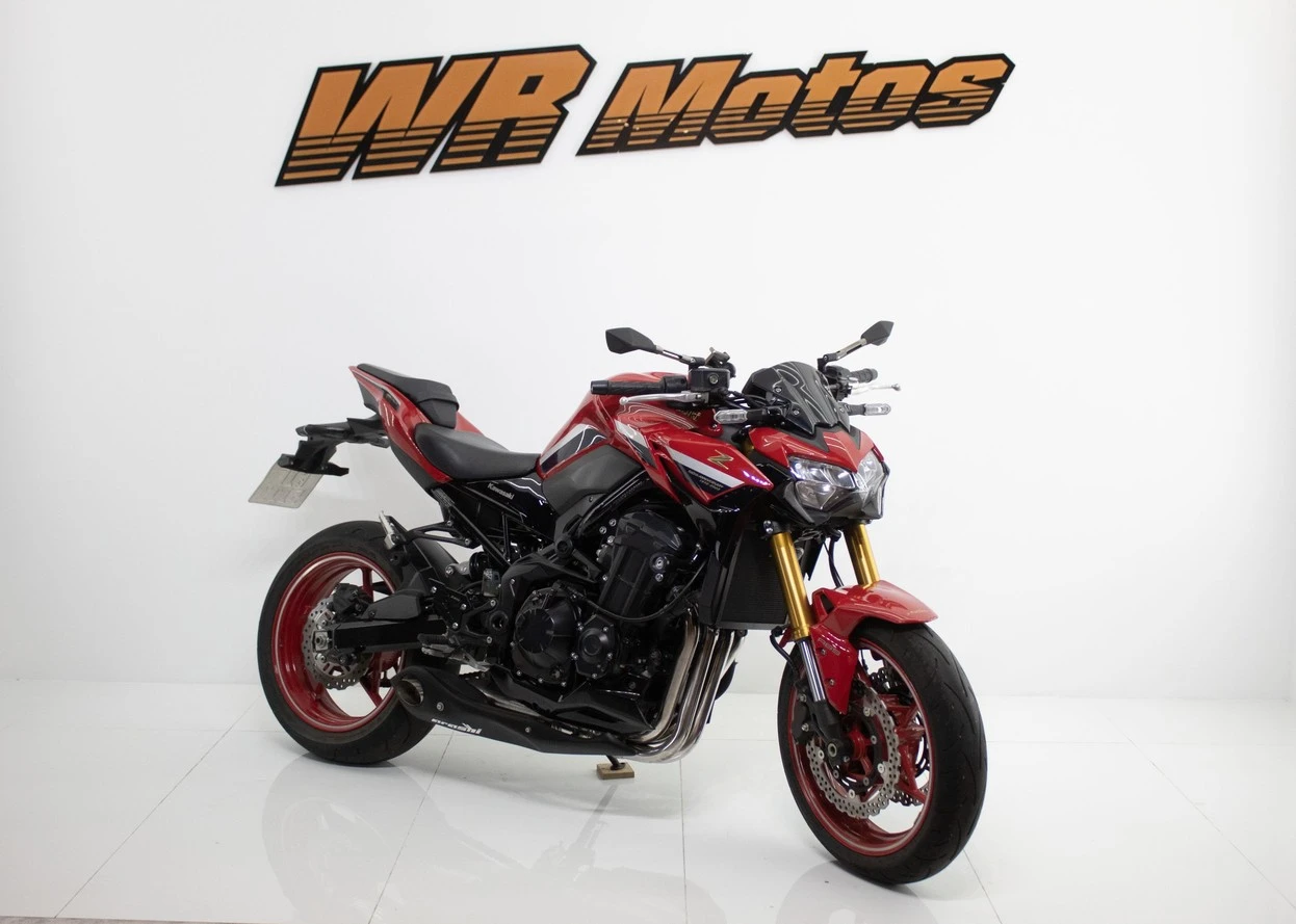 KAWASAKI Z900