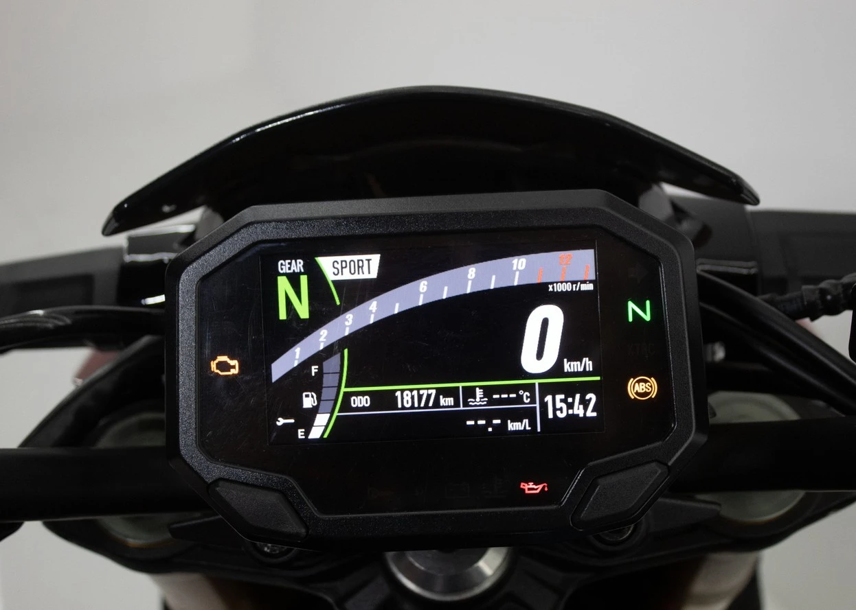 KAWASAKI Z900