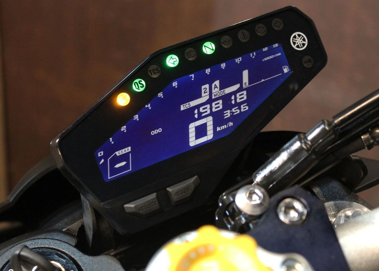 YAMAHA MT-09