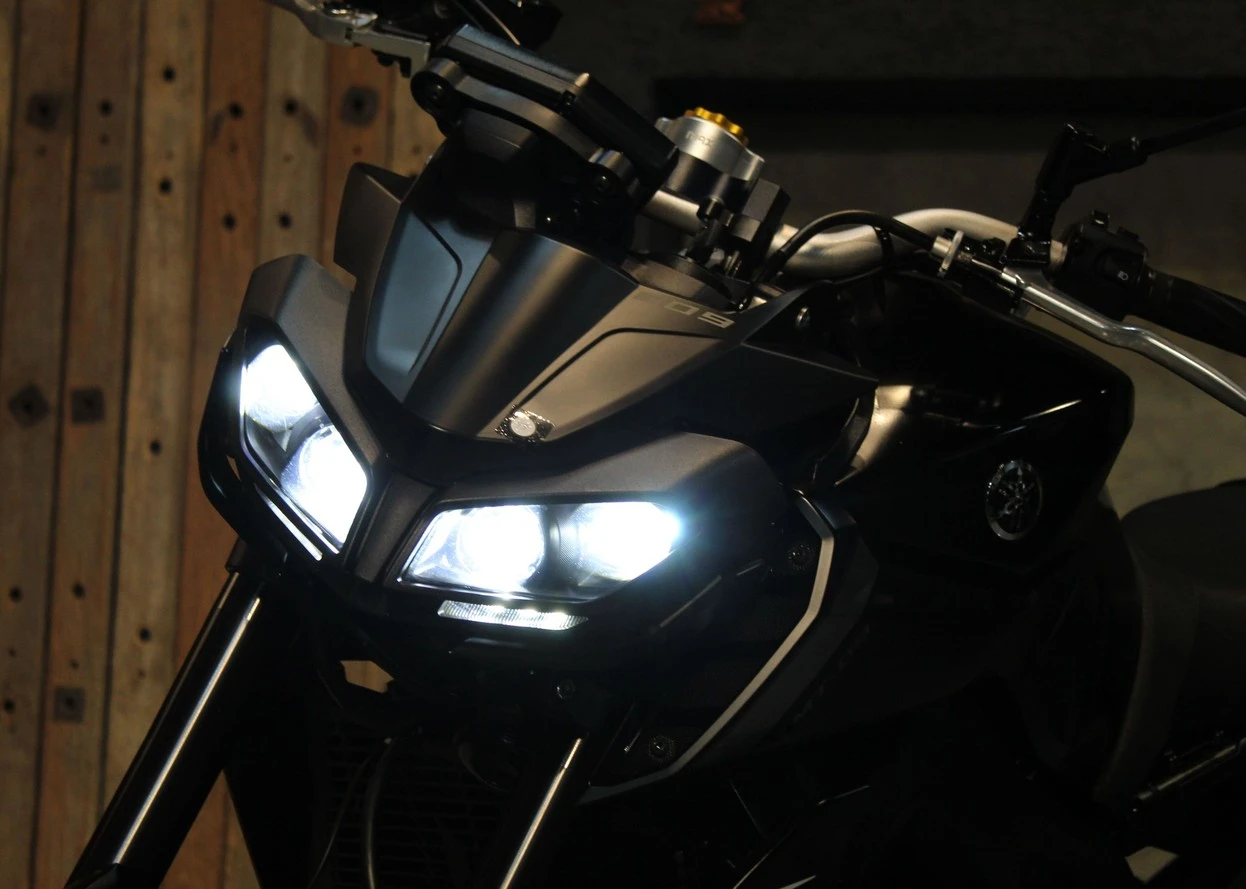 YAMAHA MT-09
