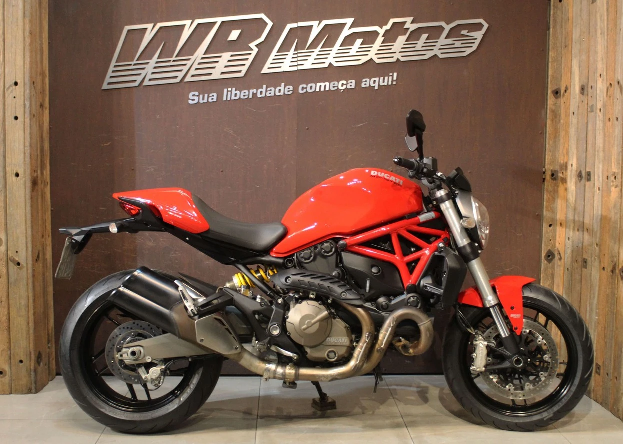 DUCATI MONSTER 821