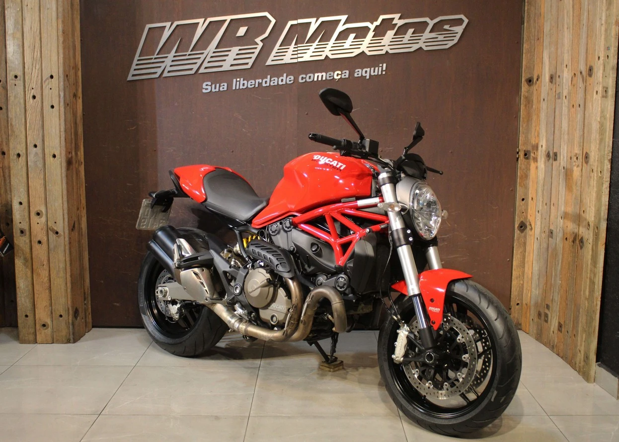 DUCATI MONSTER 821