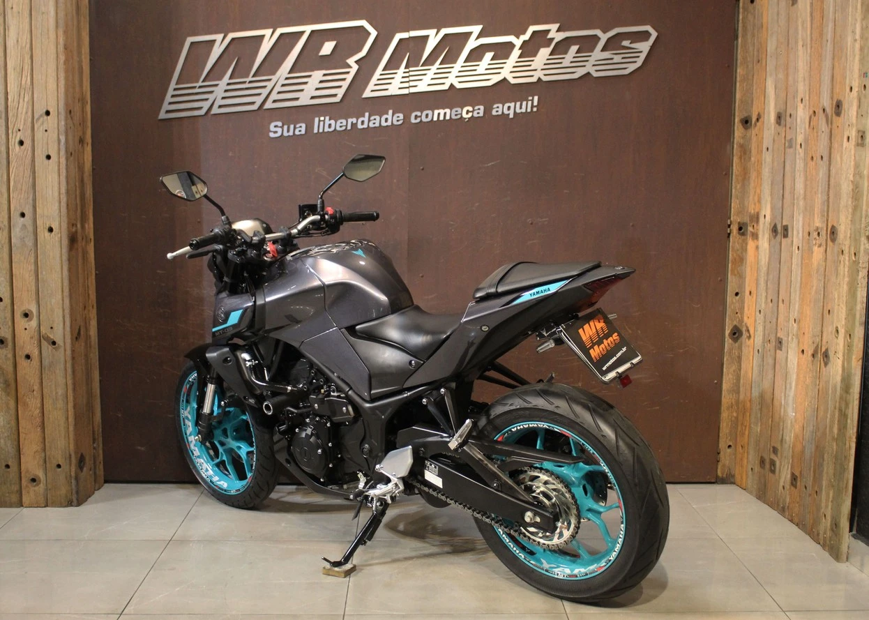 YAMAHA MT-03
