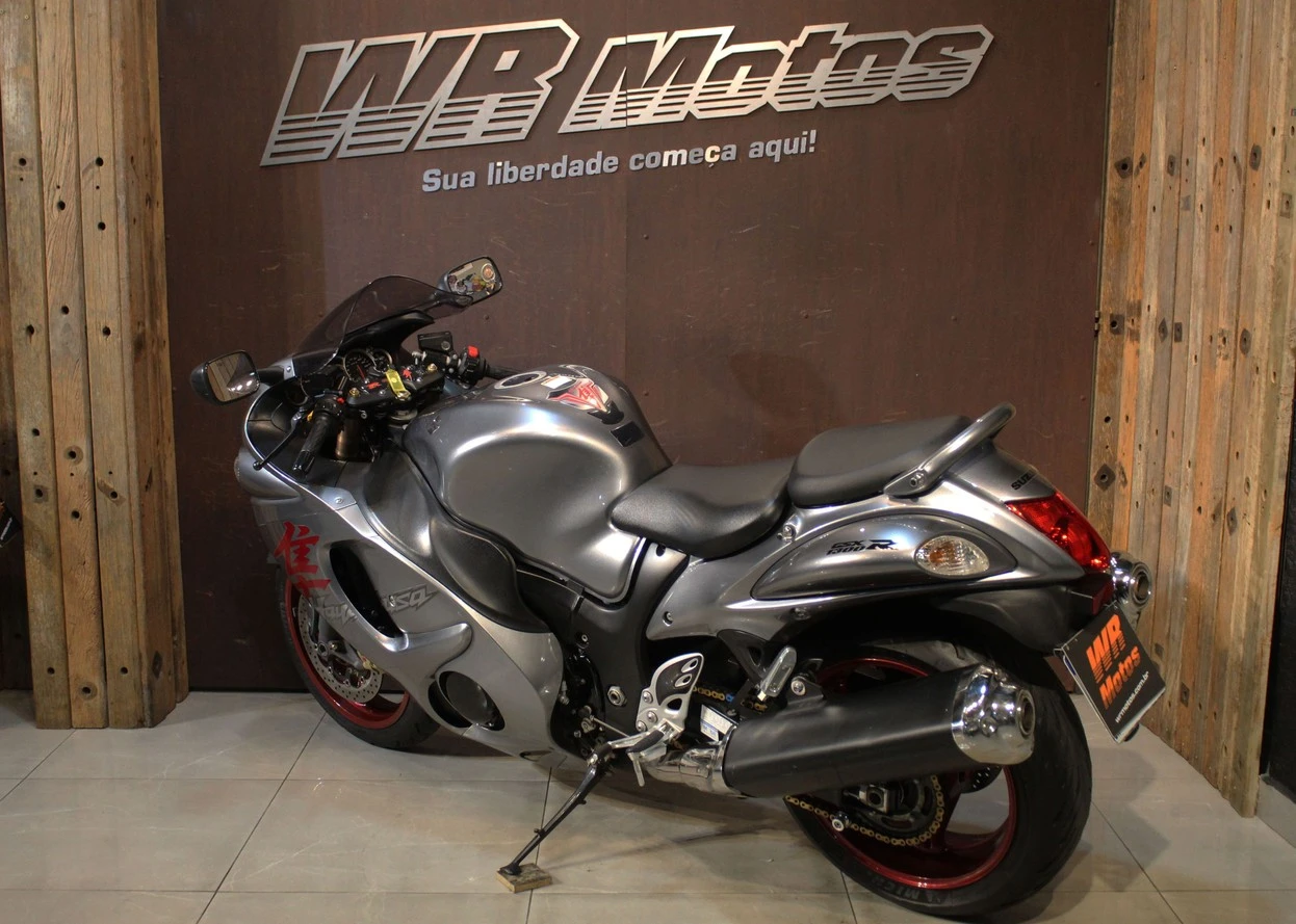 SUZUKI GSX 1300 RA HAYABUSA