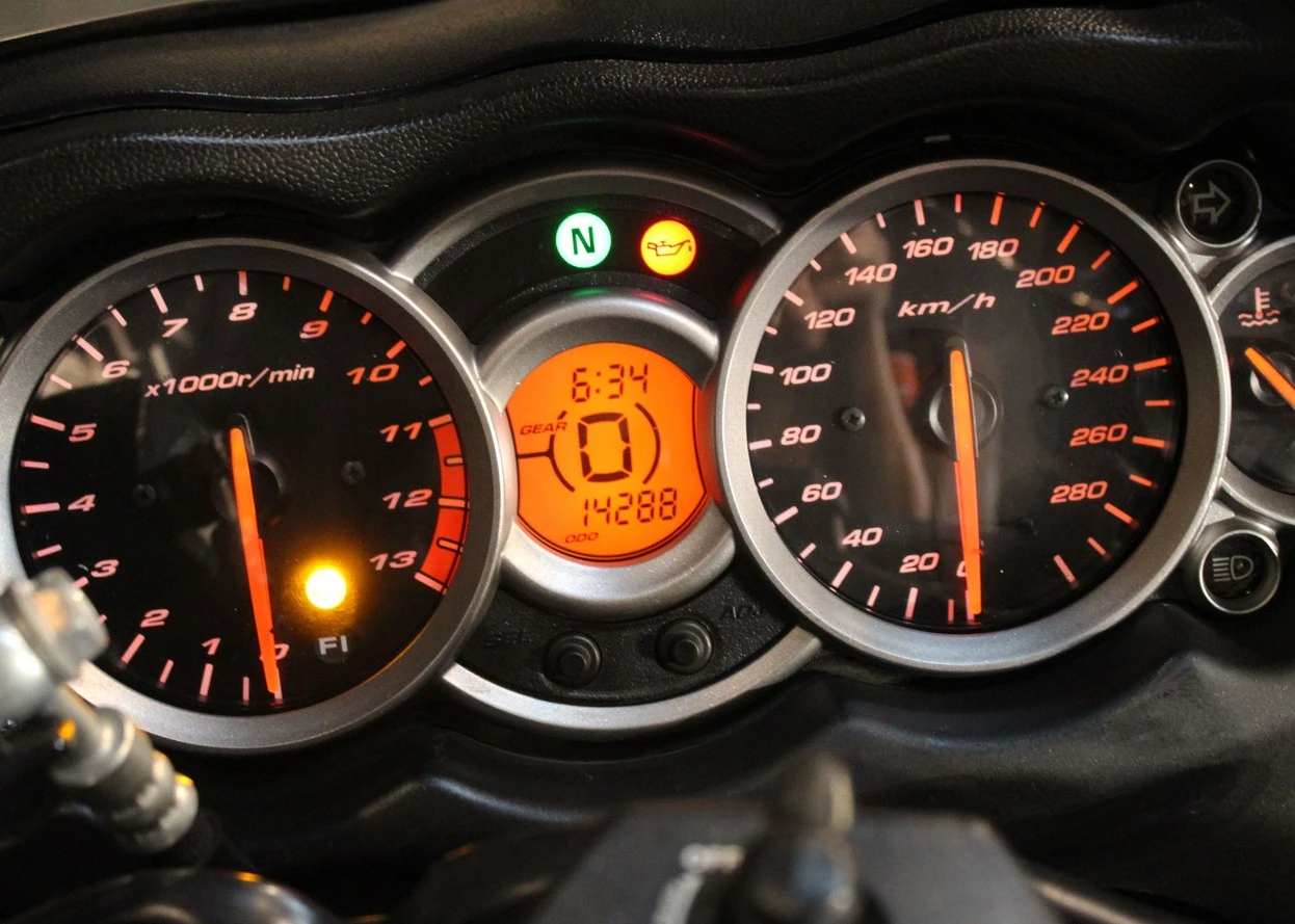 SUZUKI GSX 1300 RA HAYABUSA