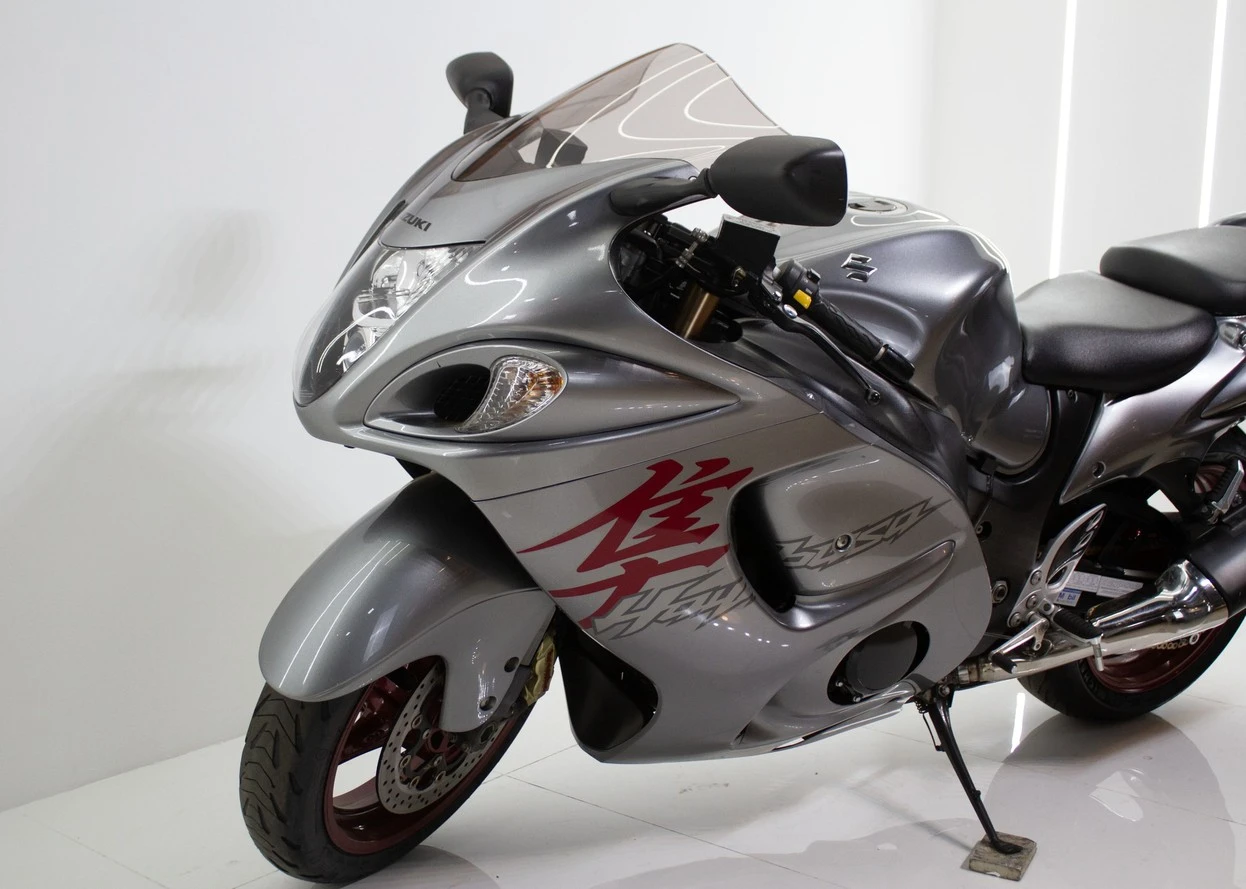 SUZUKI GSX 1300 RA HAYABUSA