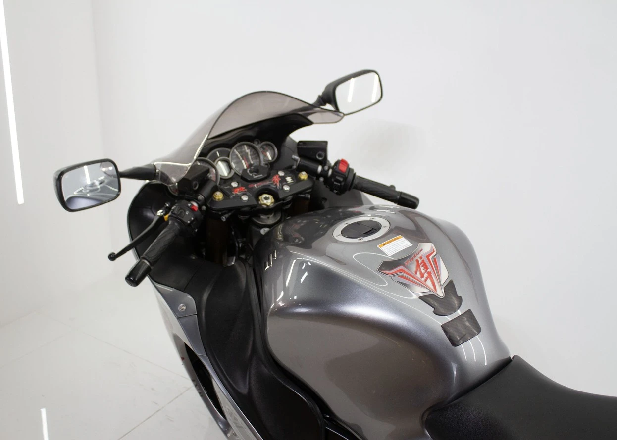 SUZUKI GSX 1300 RA HAYABUSA