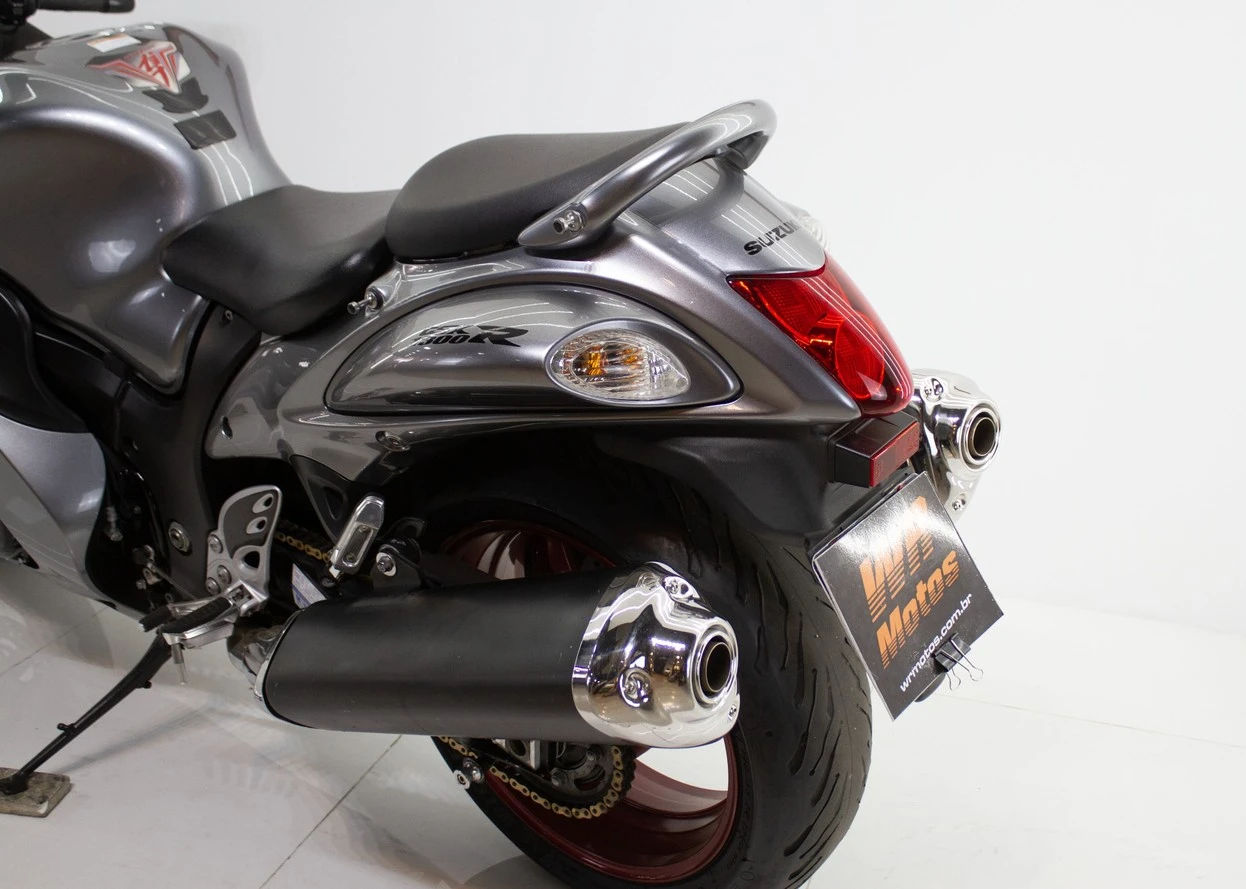 SUZUKI GSX 1300 RA HAYABUSA