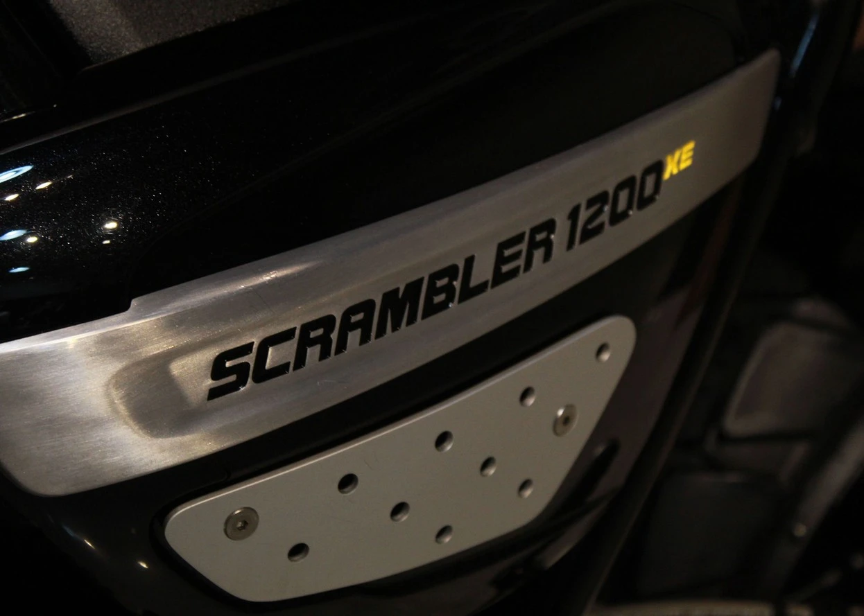 TRIUMPH BONNEVILLE SCRAMBLER 1200 XE