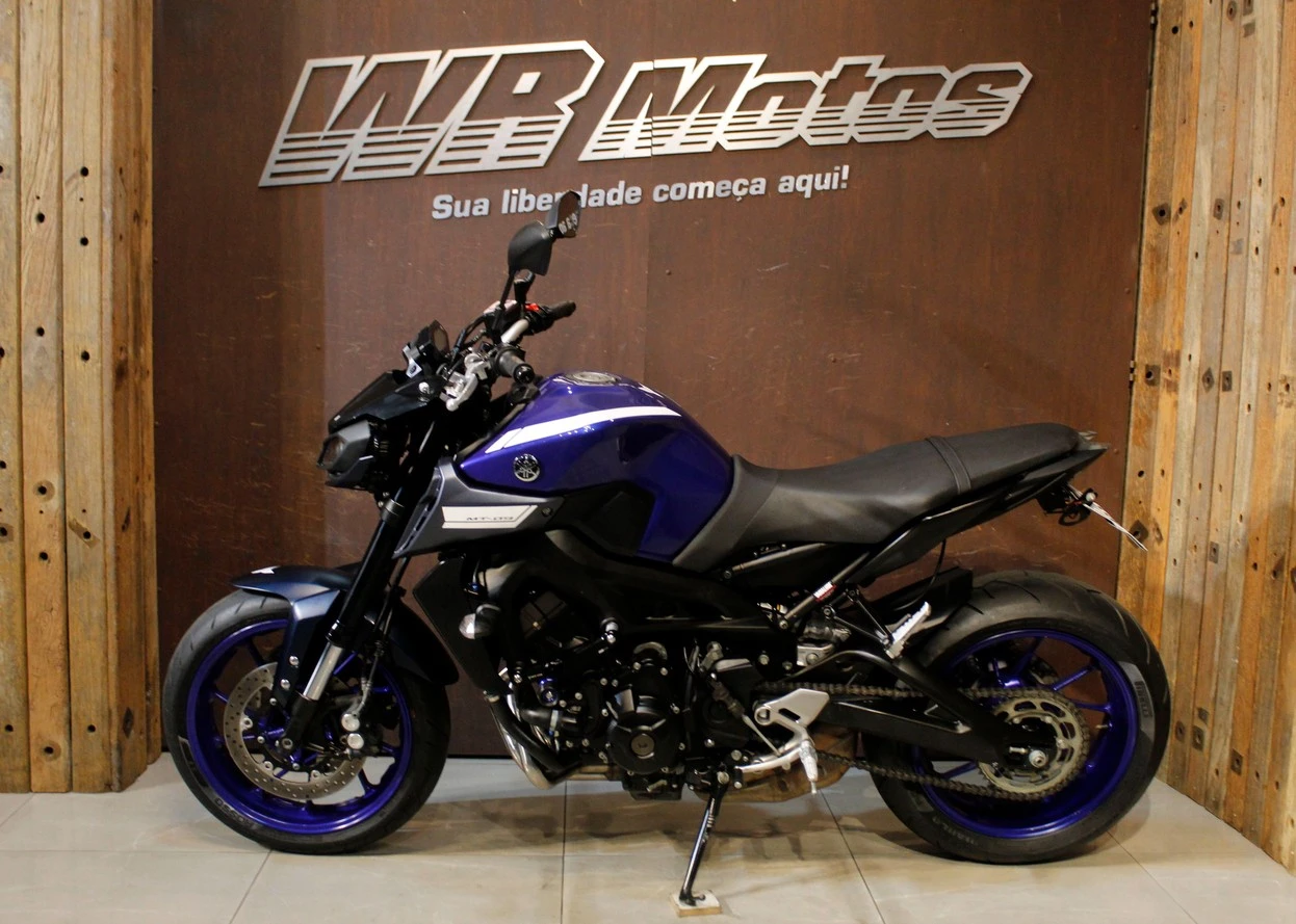 YAMAHA MT-09