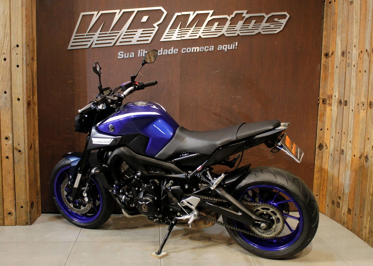 YAMAHA MT-09