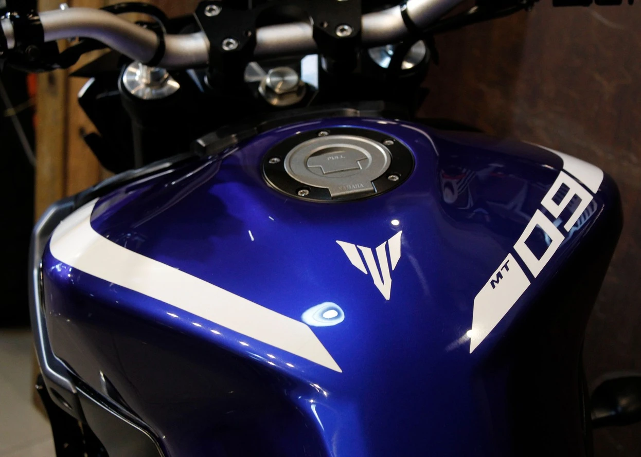 YAMAHA MT-09