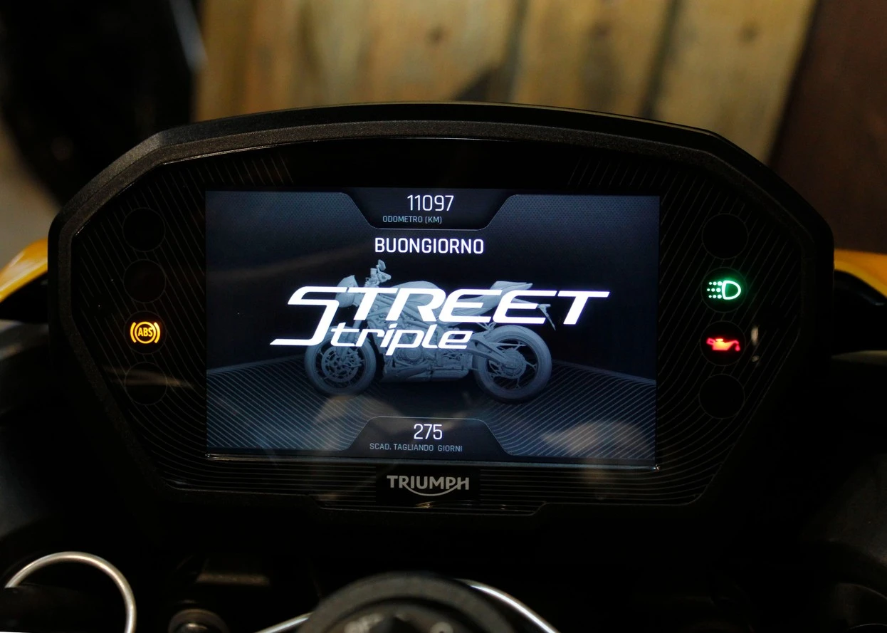 TRIUMPH STREET TRIPLE 765 RS