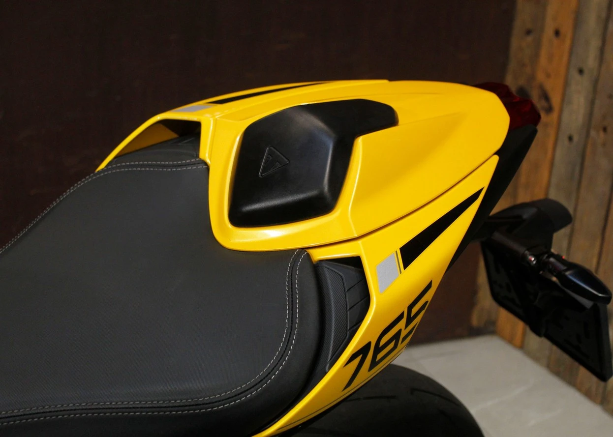 TRIUMPH STREET TRIPLE 765 RS