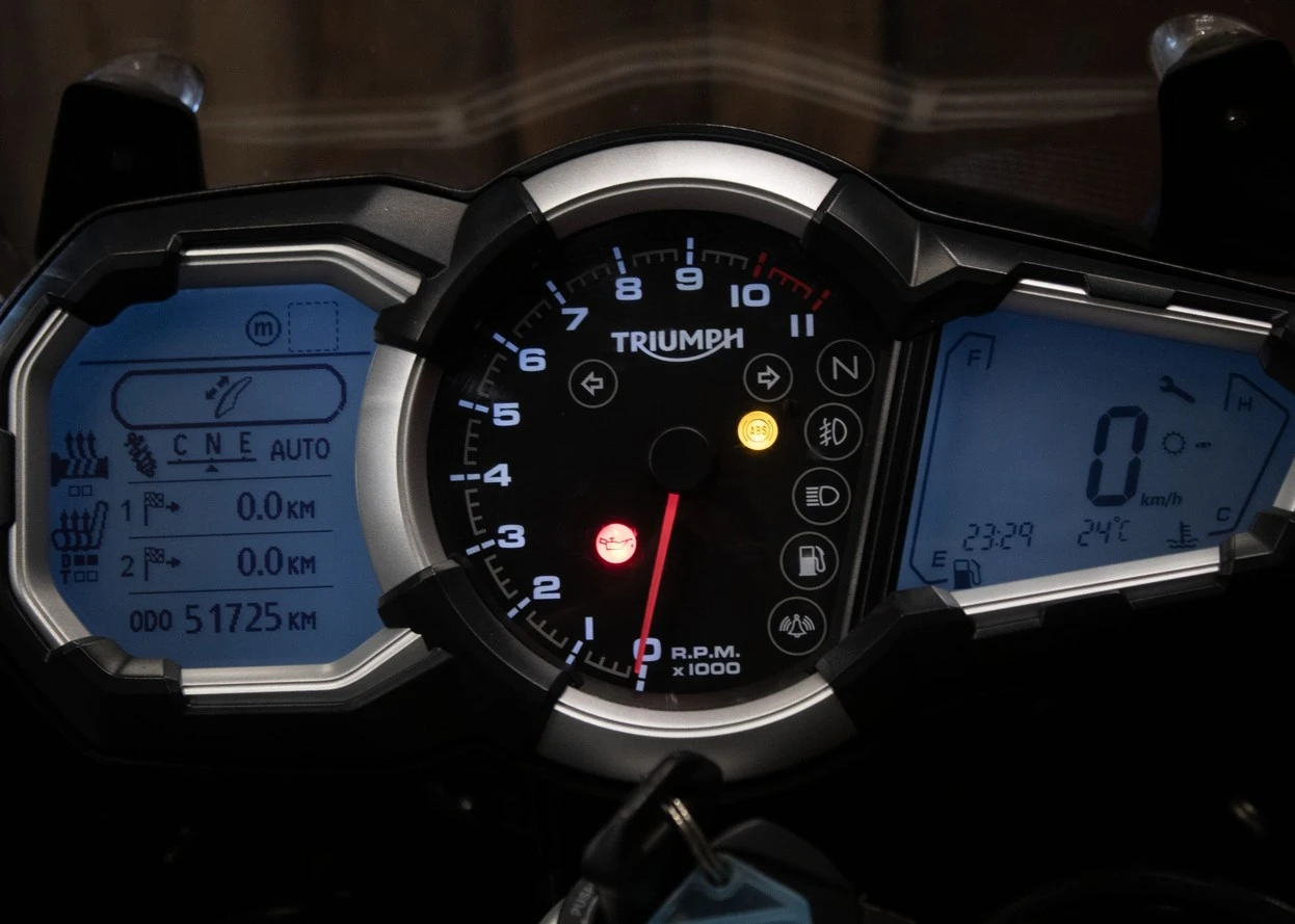 TRIUMPH TIGER EXPLORER XCA