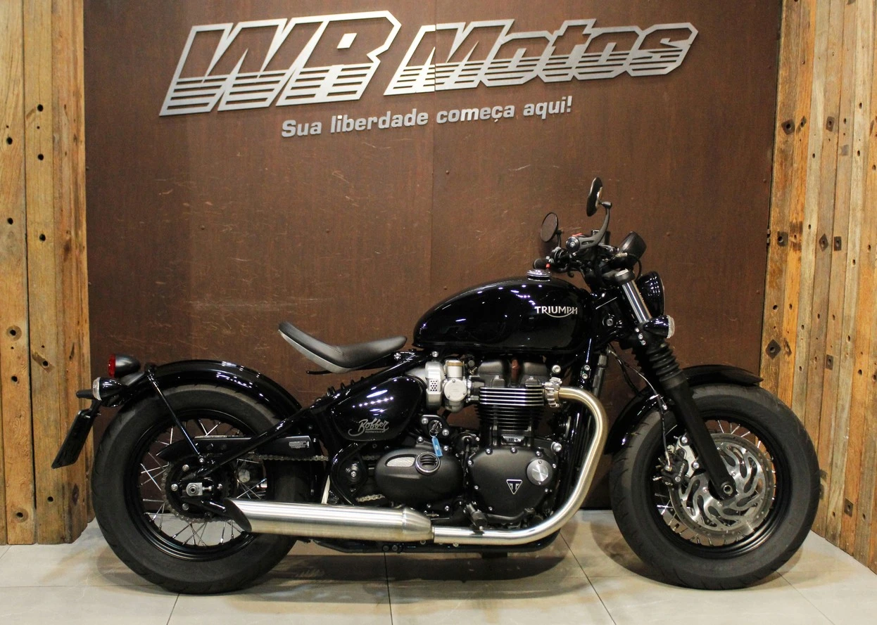 TRIUMPH BONNEVILLE BOBBER 1200