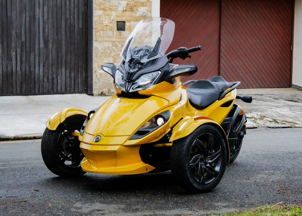 CAN-AM SPYDER ST-S
