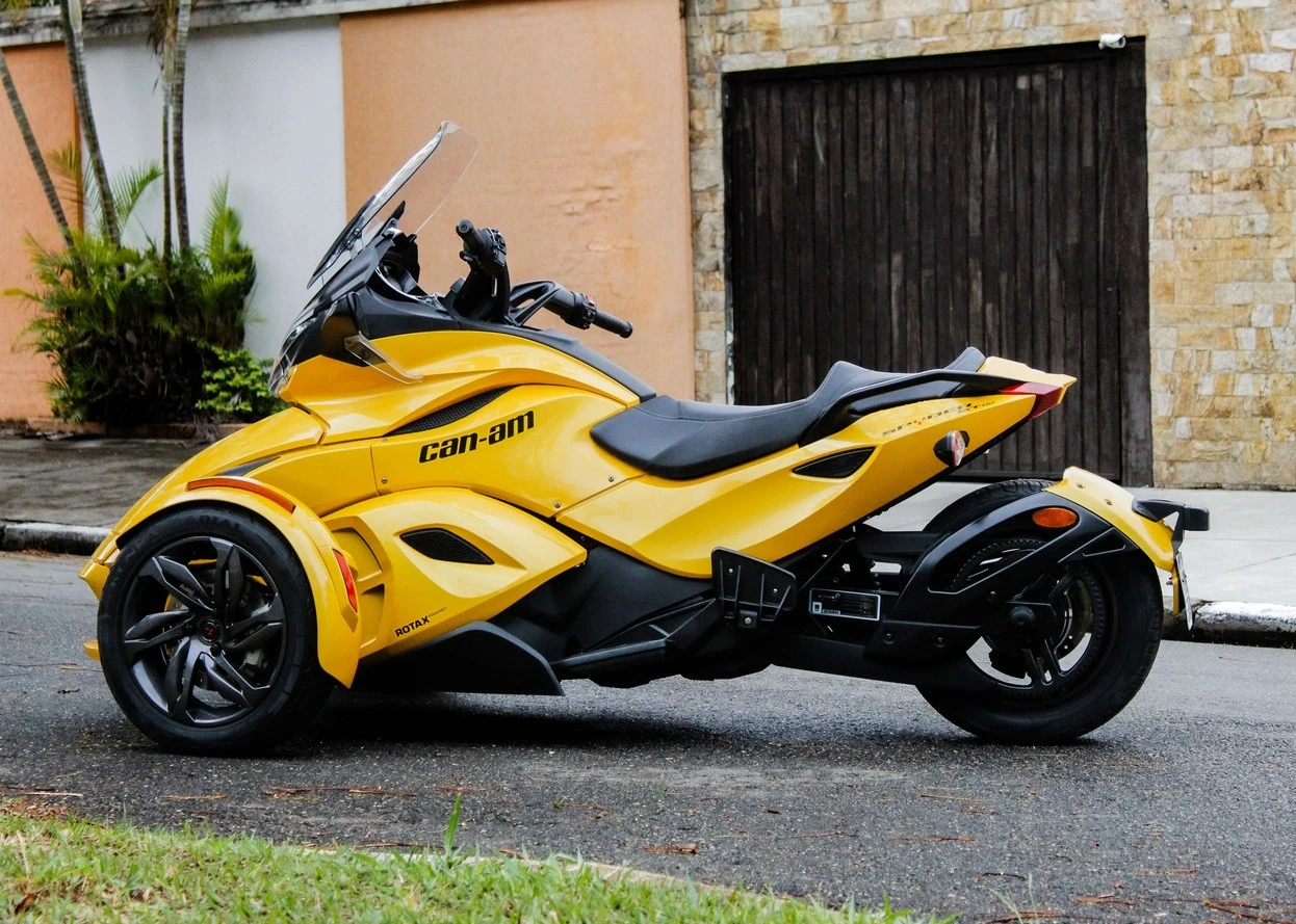 CAN-AM SPYDER ST-S