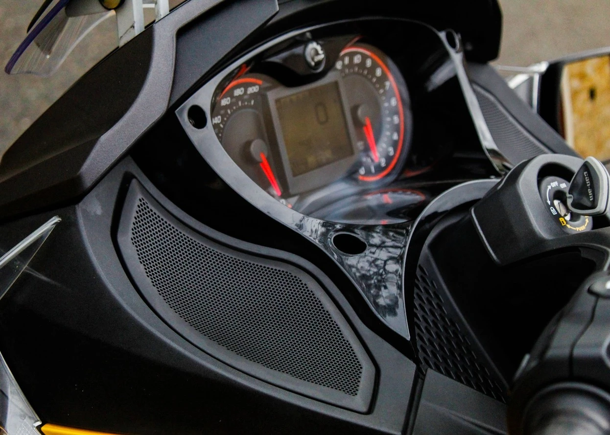 CAN-AM SPYDER ST-S