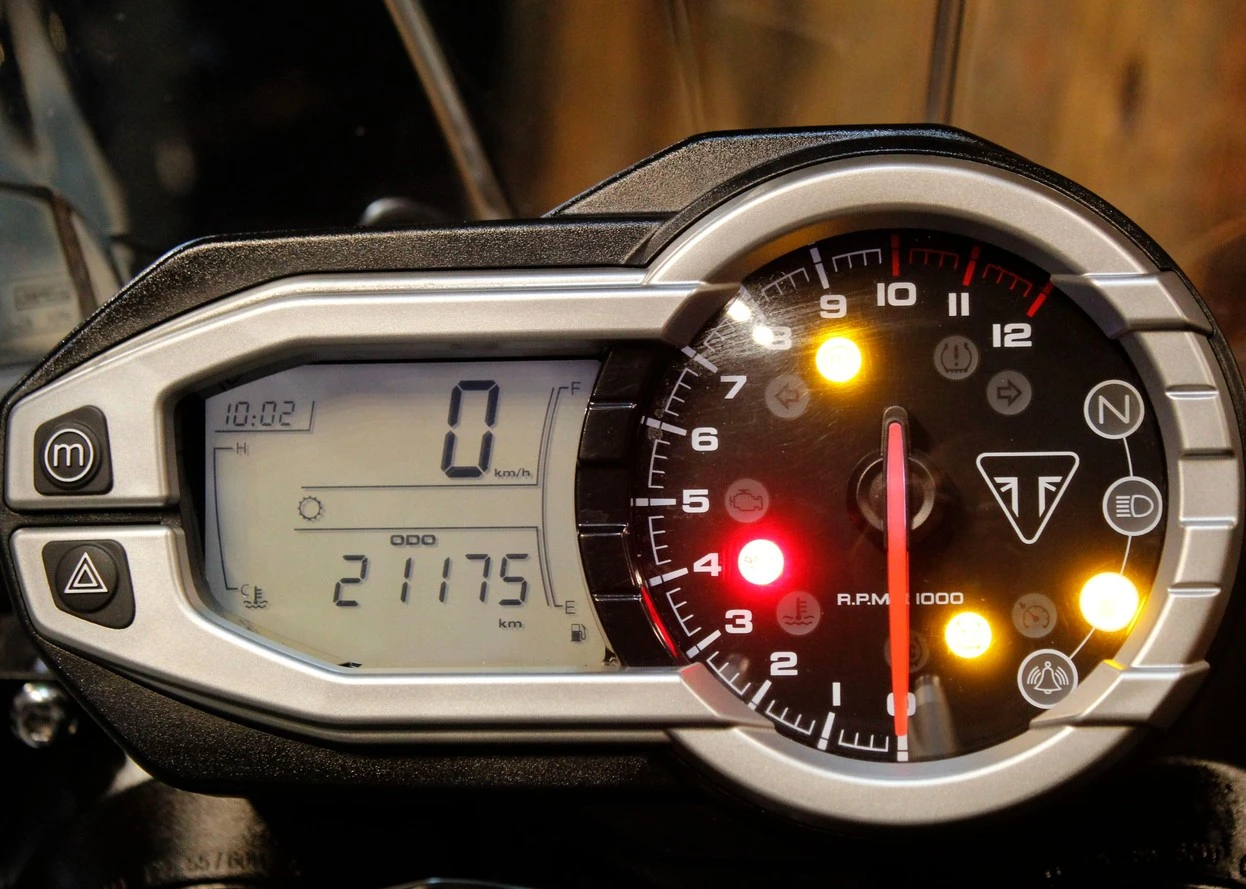 TRIUMPH TIGER 800 XCX