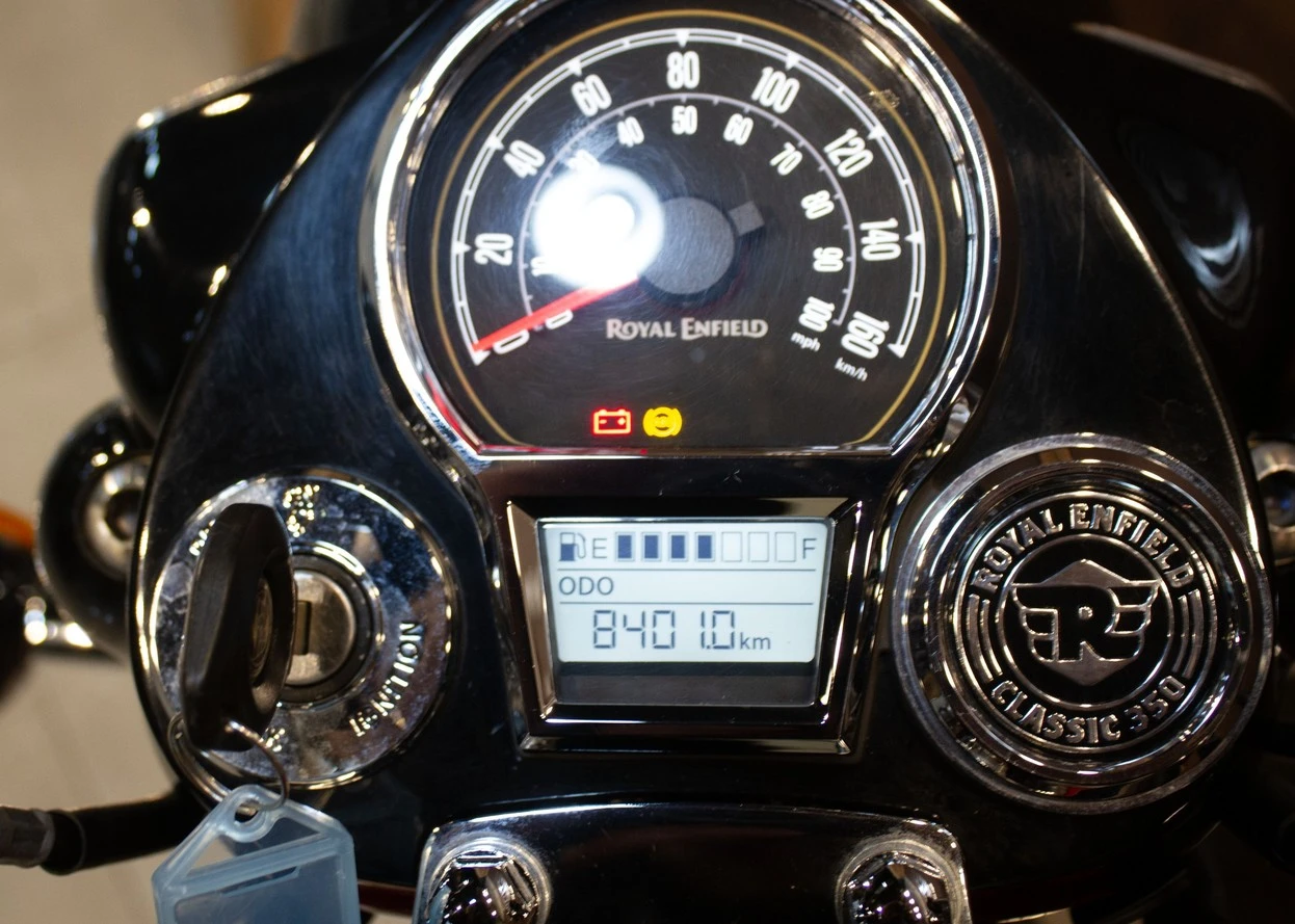 ROYAL ENFIELD CLASSIC 500