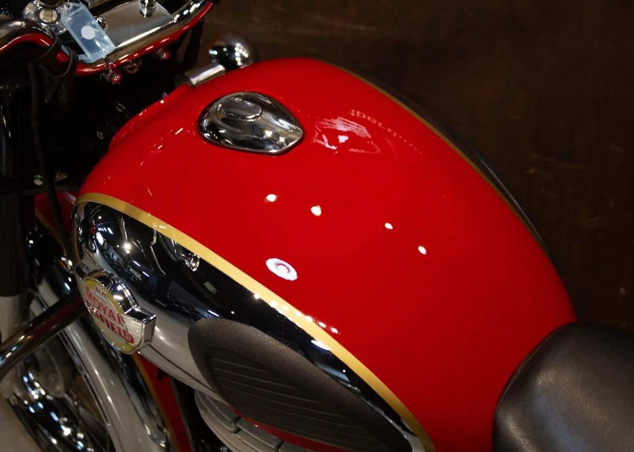ROYAL ENFIELD CLASSIC 500