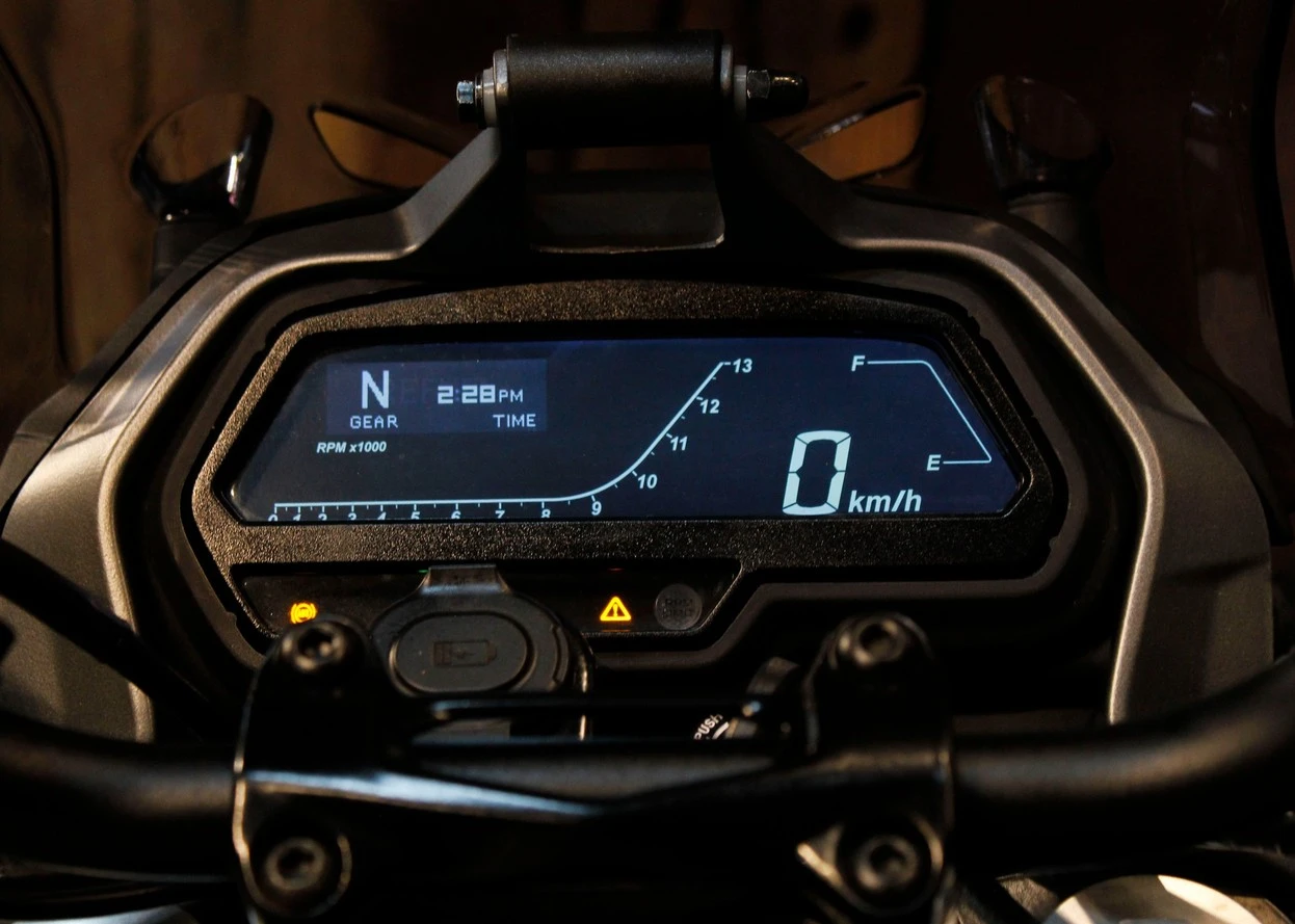 BAJAJ DOMINAR 400