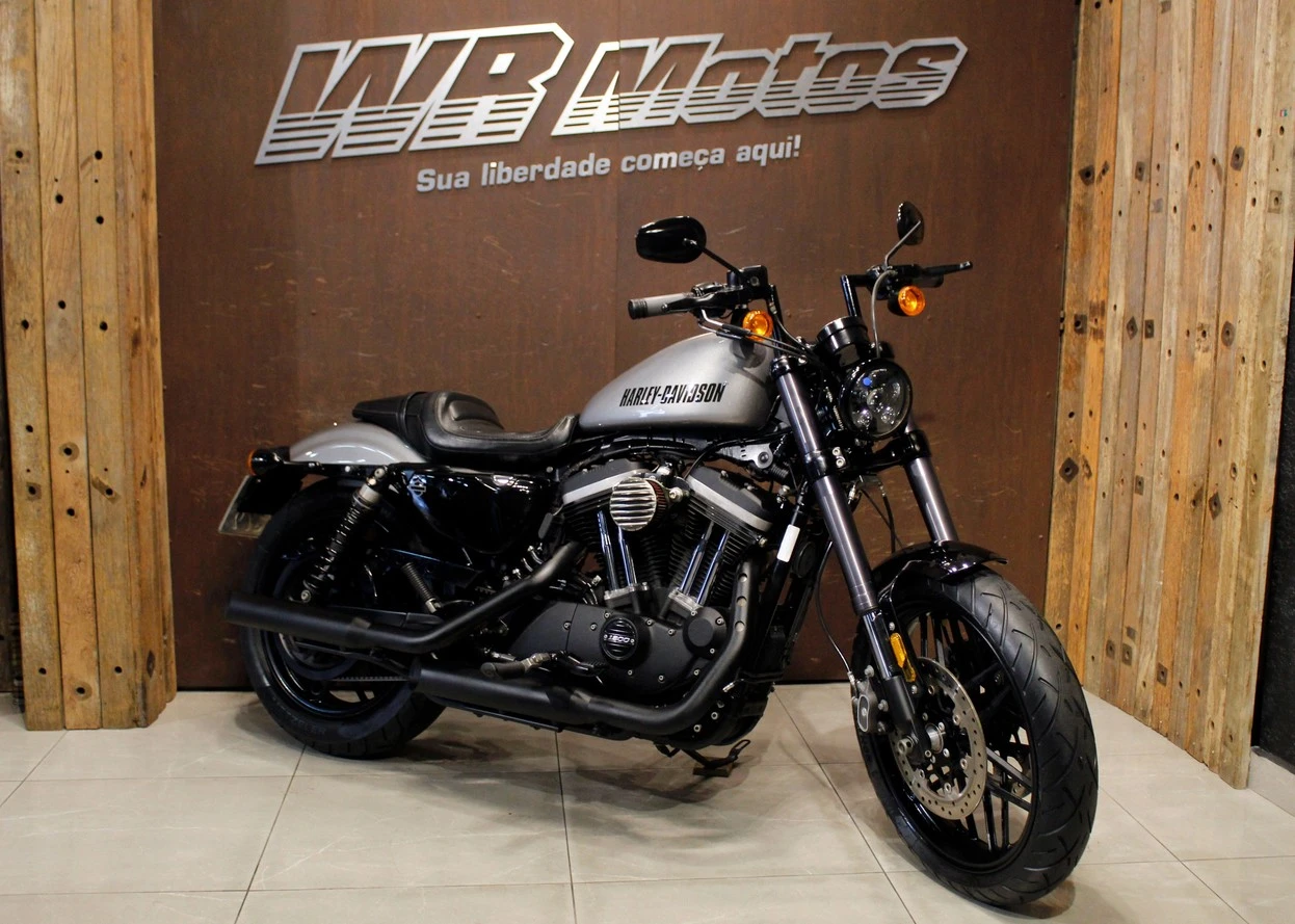 HARLEY-DAVIDSON SPORTSTER ROADSTER