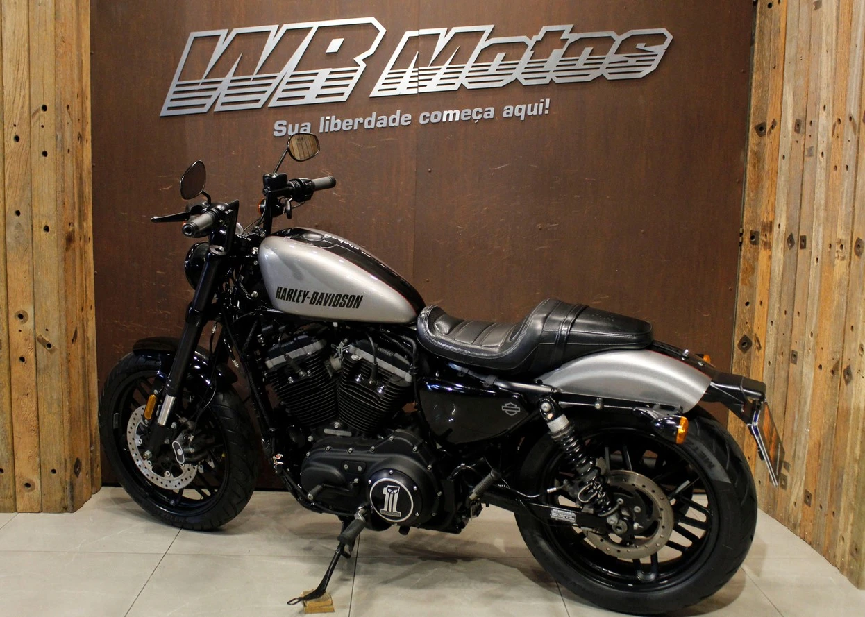 HARLEY-DAVIDSON SPORTSTER ROADSTER
