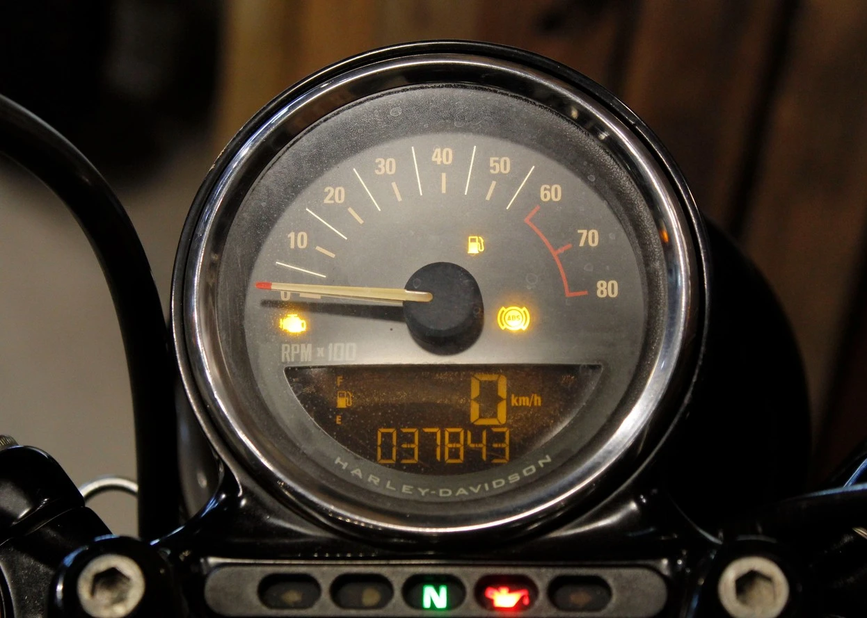 HARLEY-DAVIDSON SPORTSTER ROADSTER