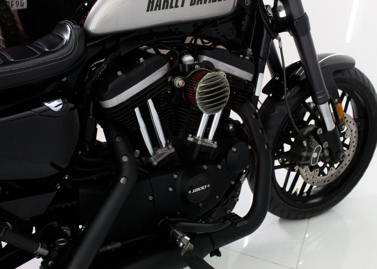 HARLEY-DAVIDSON SPORTSTER ROADSTER