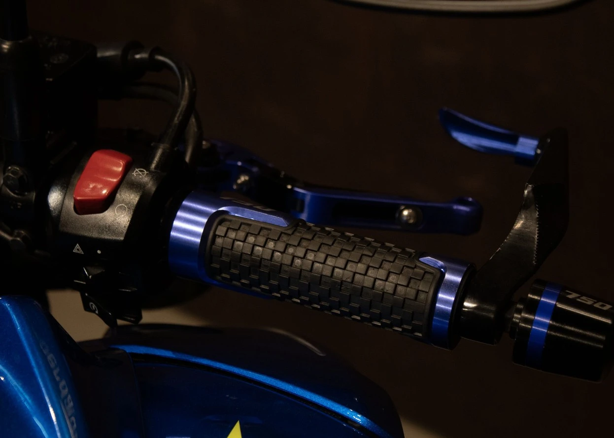 SUZUKI GSX S 750AZ