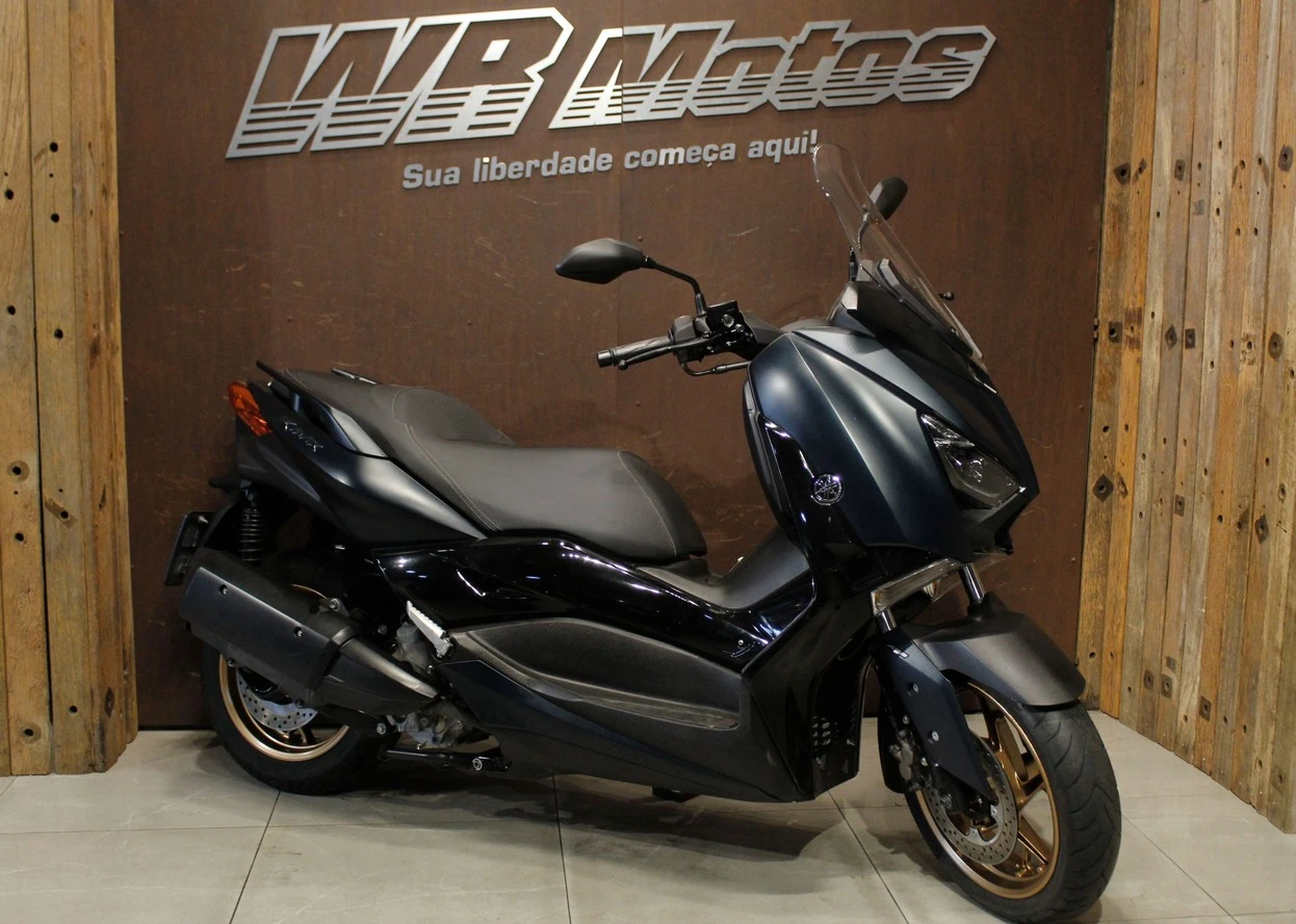 YAMAHA XMAX ABS