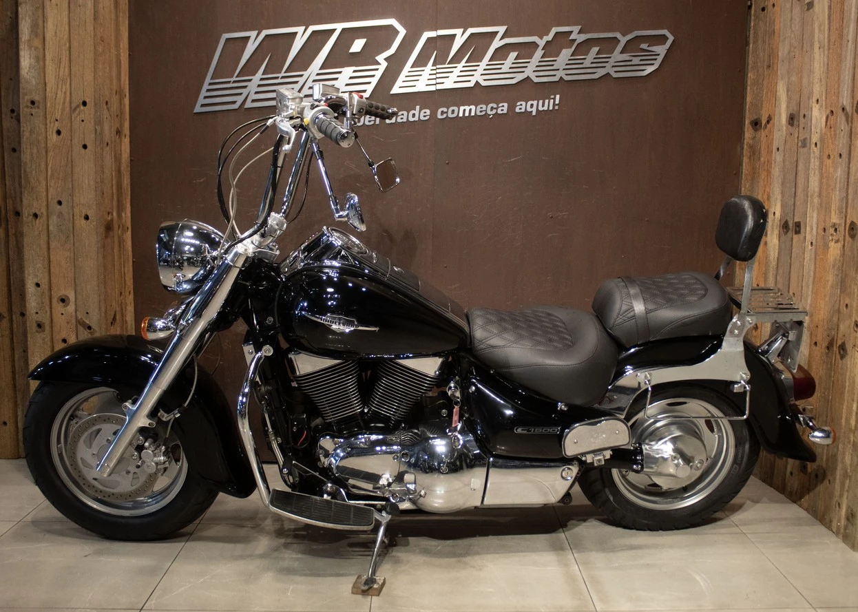SUZUKI BOULEVARD C1500